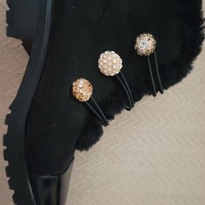 GORGEOUS SIZE 8 BOOTIES